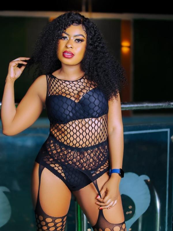 Experience Unforgettable Moments with Naomi Sapphire Escort