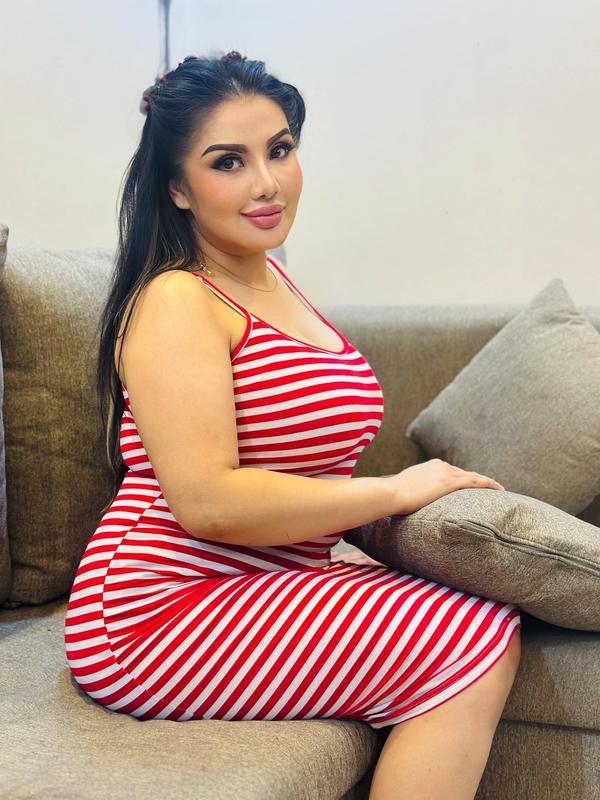 Dakota Spell Unleashes Desire in Dubai Nights 1 Mis Fotos