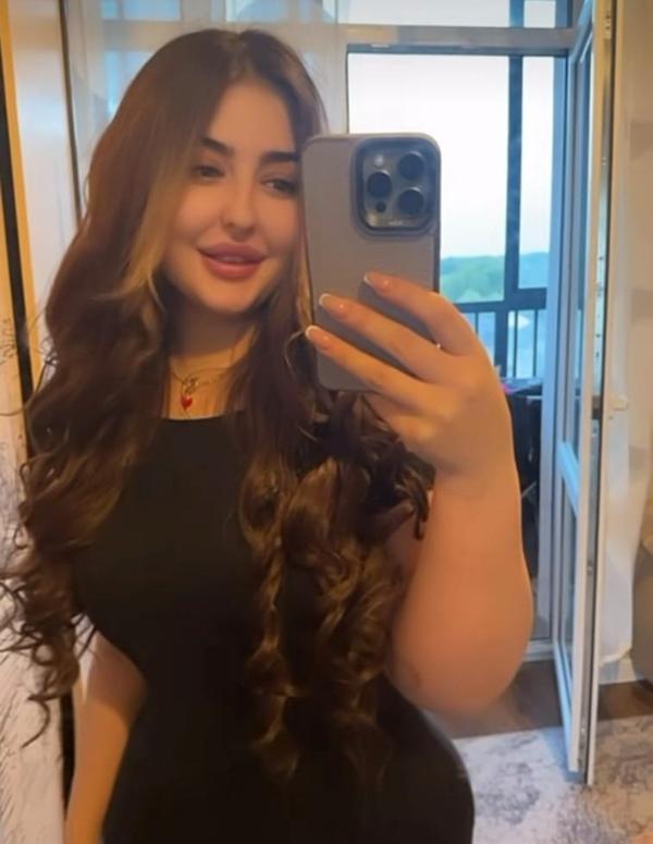 Experience Unforgettable Moments with Monroe Lust Tonight