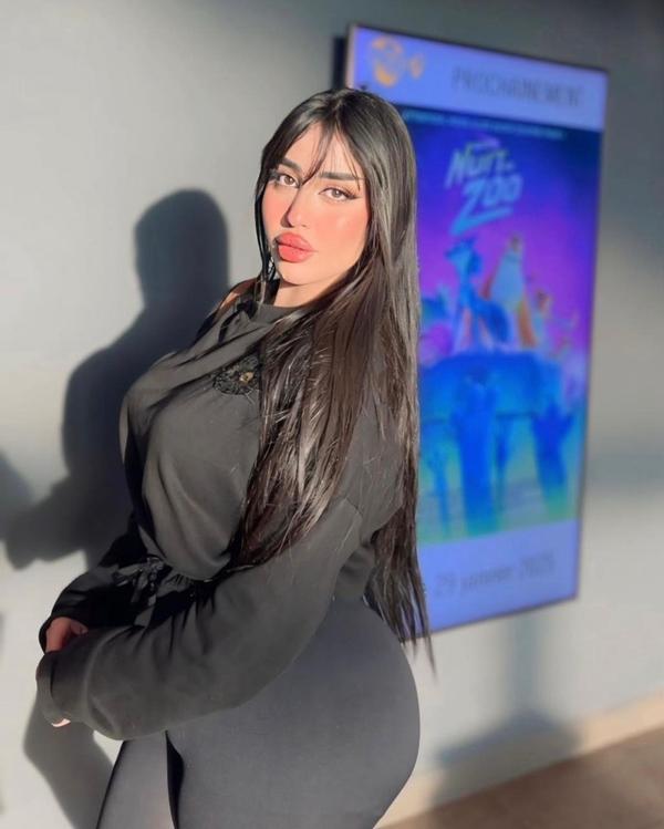 Experience Passion and Elegance with Esme Scarlet