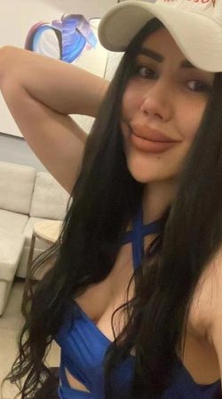 Experience Unforgettable Moments with Dahlia Moon's Enchantment