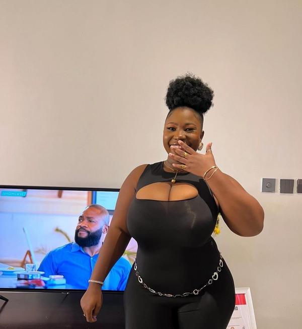 Experience Unforgettable Moments with Naomi Jewel Escort