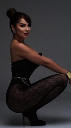 Foxy Belle Awaits You for Unforgettable Moments of Passion